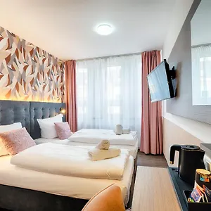 Hotel Home Hotel